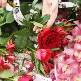 Florist Design Red Title «CityFlowers Dubai» in Dubai»